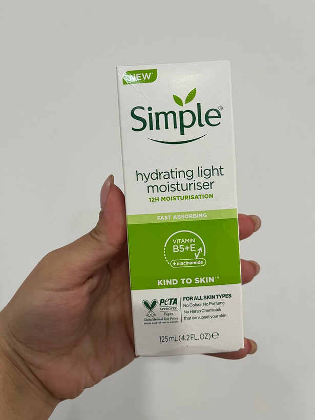 آبرسان لایت سیمپل پوست جرب و مختلط Simple hydrating light moisturiser / حجم 125 میل