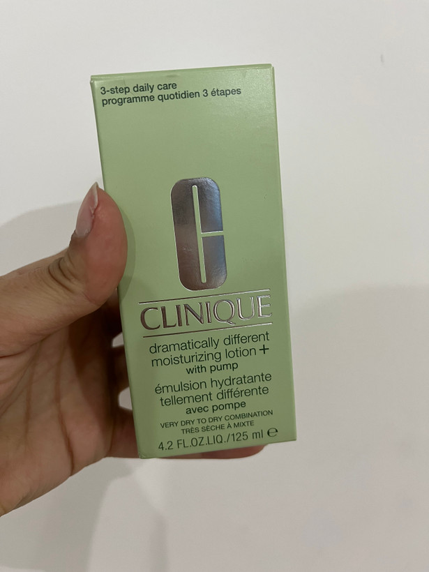 ابرسان مرطوب کننده درماتیکالی کلینیک پوست خشک Clinique Dermatically Moisturizing Lotion/ حجم 125 میل
